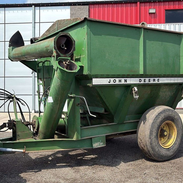 JOHN DEERE 1210