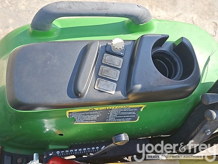 2014-john-deere-3032e-image-23