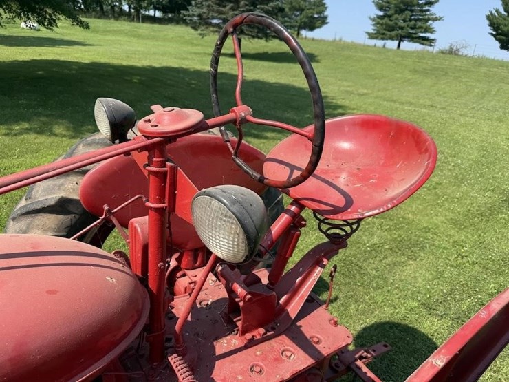 farmall-h-tractor-image-10
