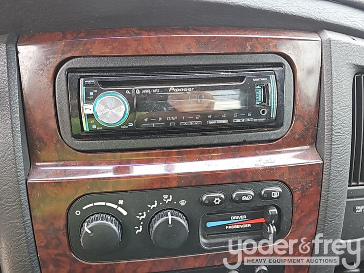 2002-dodge-1500-image-29