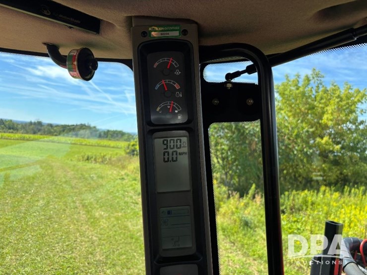 2019-case-ih-patriot-4440-image-123