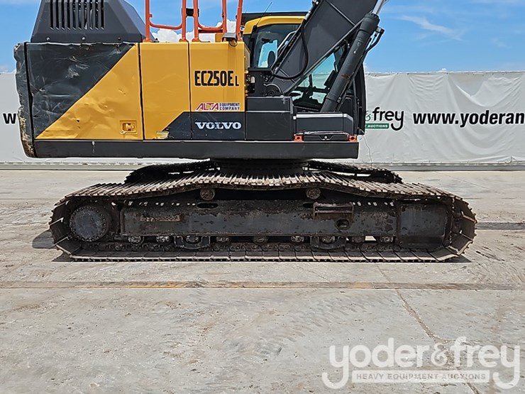 2021-volvo-ec250el-image-8