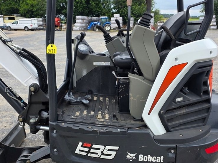 2019-bobcat-e35i-image-15