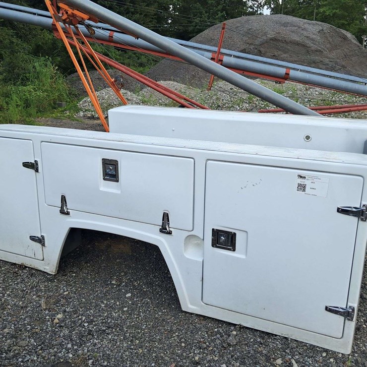9' Fiberglass Service Body