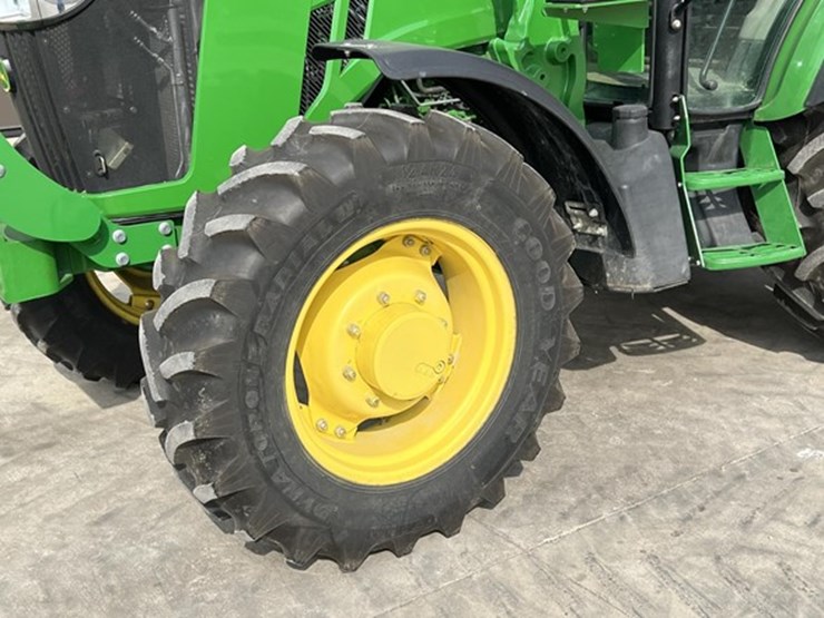 2012-john-deere-5115m-image-19