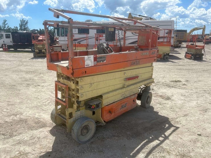 2019-jlg-2632es-image-3