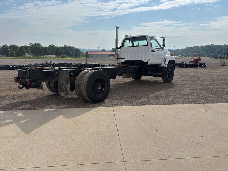 1991-gmc-c7-cab-&-chassis-truck-image-3