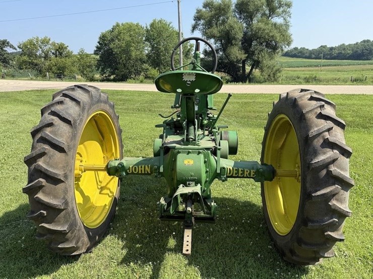 john-deere-b-image-5