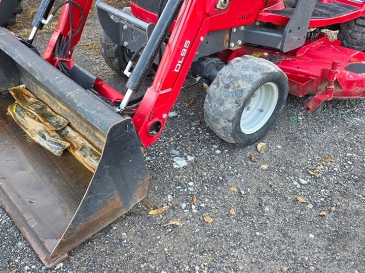 2017-massey-ferguson-gc1705-image-6