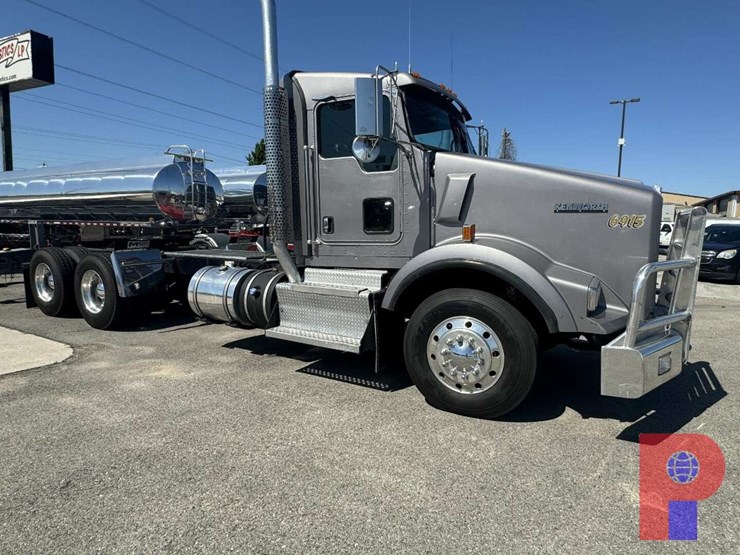 2013-kenworth-t800-image-4
