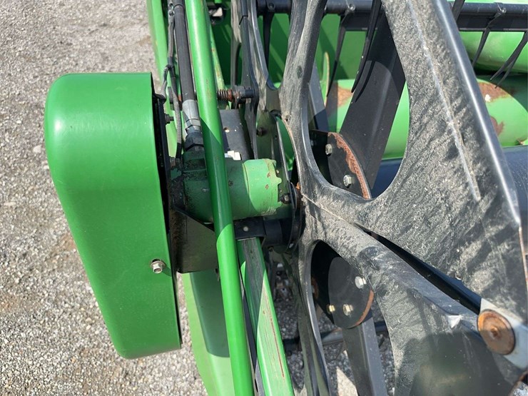 2013-john-deere-635f-image-27