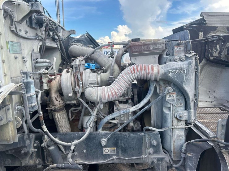 2012-peterbilt-382-image-12