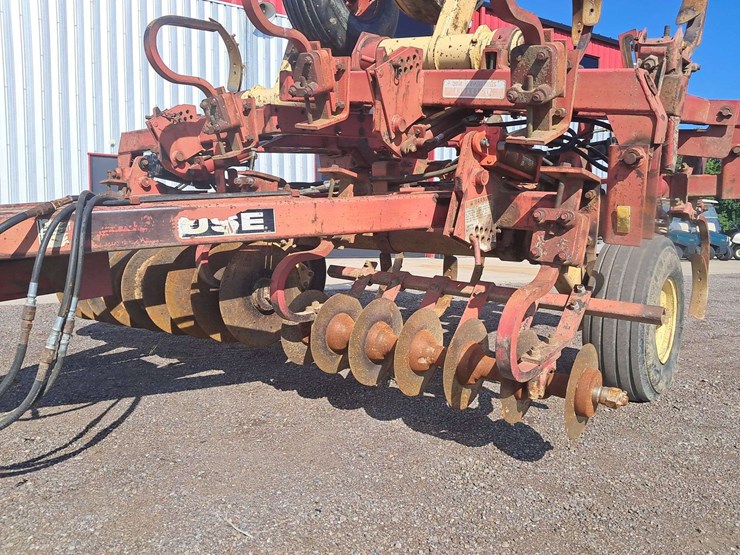 krauss-4500-15-shank-chisel-plow-image-9