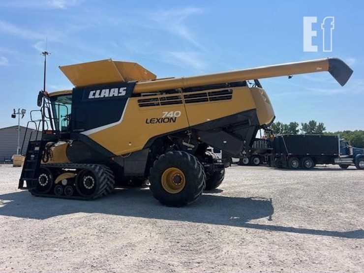 2015-claas-lexion-740-image-8