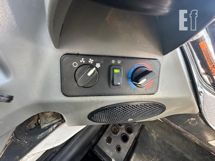 2021-bobcat-t770-image-21