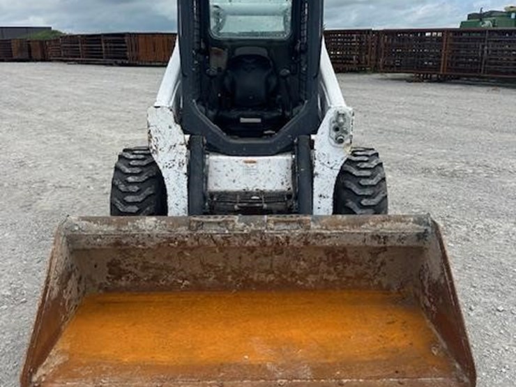 2010-bobcat-s650-image-8
