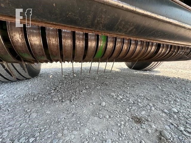 2019-john-deere-560m-image-21