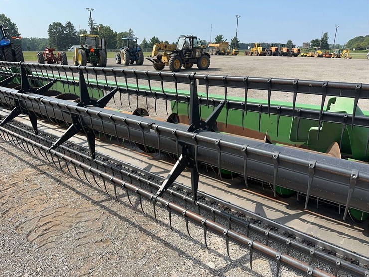 2013-john-deere-635f-image-14