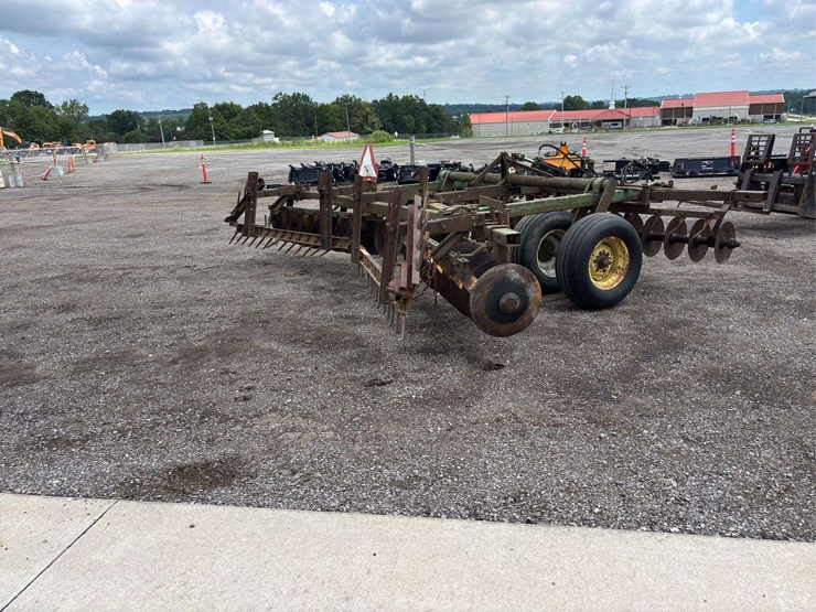 john-deere-15-image-2