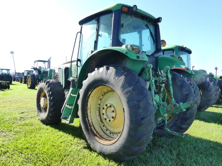 john-deere-7330-image-4
