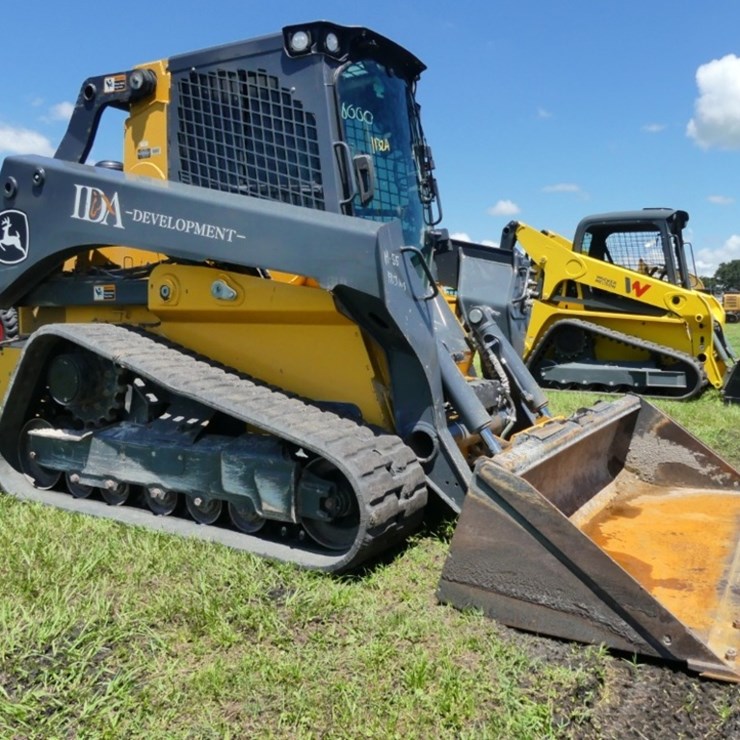 DEERE 333G
