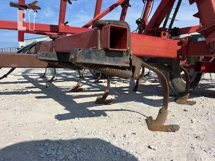 case-ih-4300-image-33