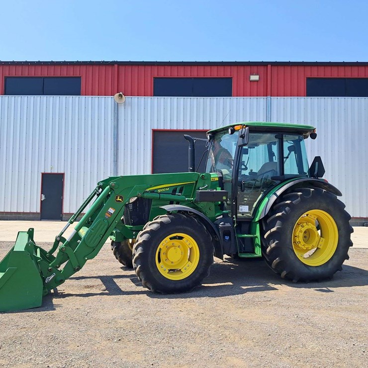 JOHN DEERE 5100M