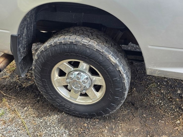 2011-dodge-2500-image-23