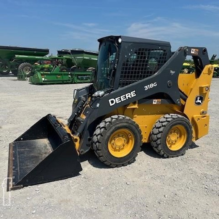 2018 DEERE 318G