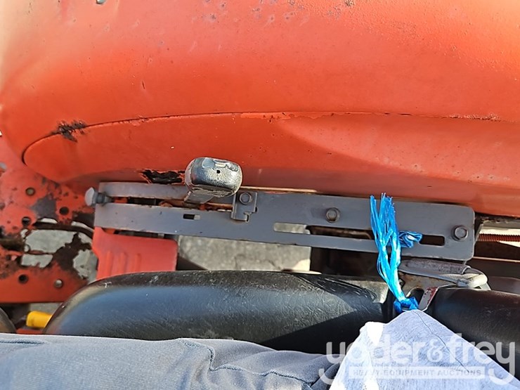2014-kubota-l2501dt-image-19