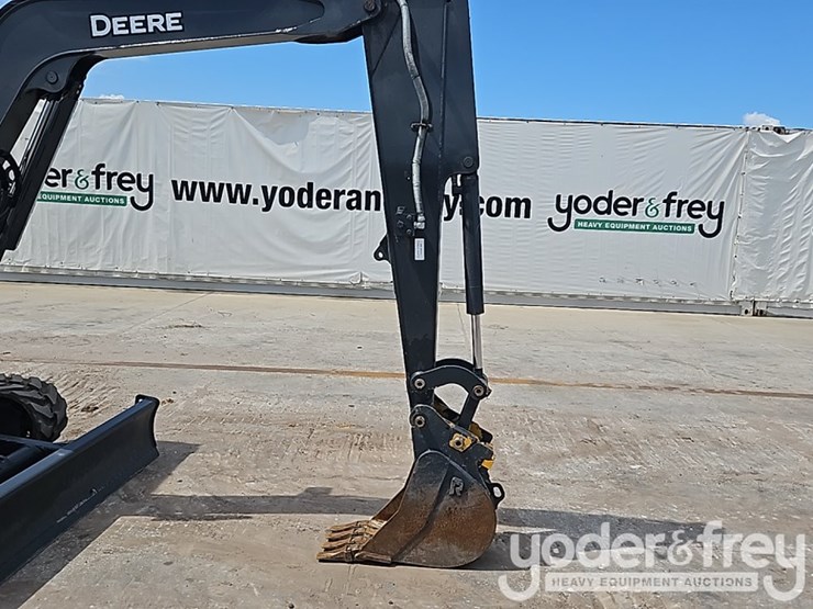 2023-deere-35g-image-17