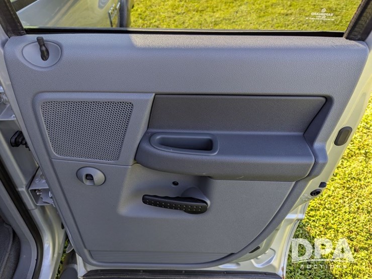 2009-dodge-ram-2500-image-38