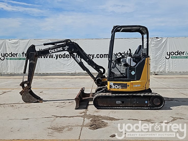 2017-deere-30g-image-3