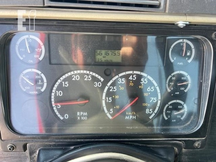 2006-freightliner-columbia-120-image-53