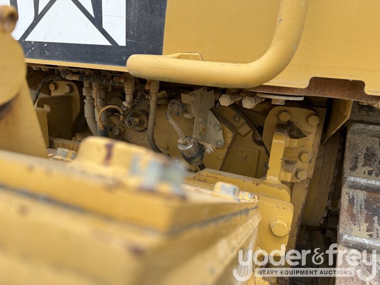 2015-caterpillar-d6n-xl-image-30