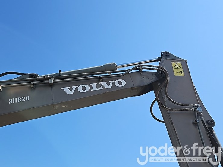 2019-volvo-ecr145el-image-15