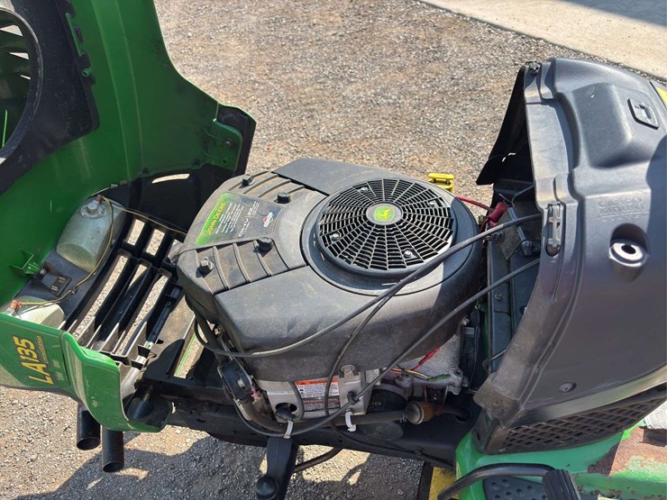 john-deere-la135-image-18