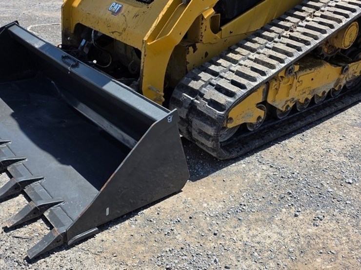 2021-caterpillar-289d3-image-28