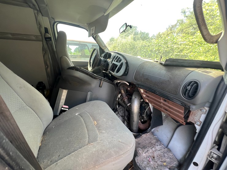 ford-e450-image-10