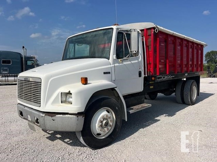 2003-freightliner-fl70-image-1