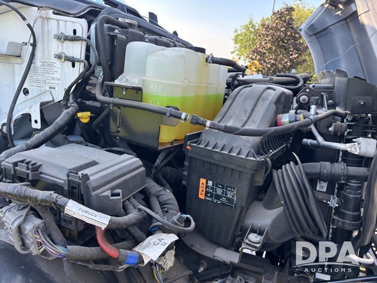 2023-ford-f650-image-29