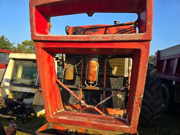 j-i-case-1070-image-9