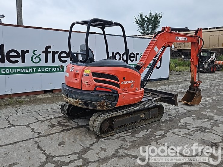 2019-kubota-kx040-4-image-5