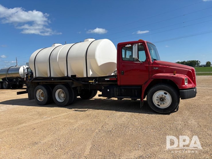 1995-freightliner-fl80-image-21