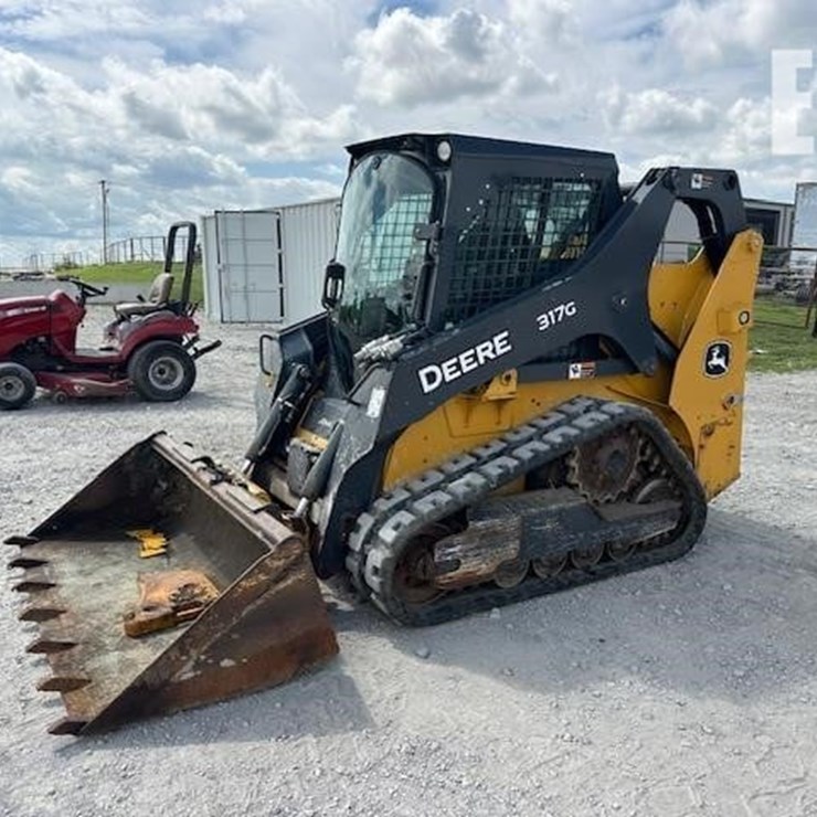 DEERE 317G