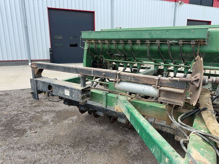 john-deere-750-image-11
