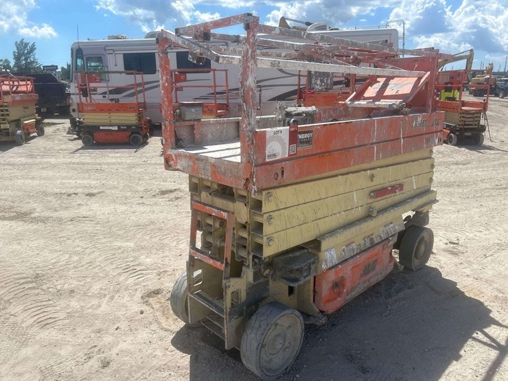 2018-jlg-2632es-image-3