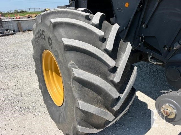2015-claas-lexion-740-image-30