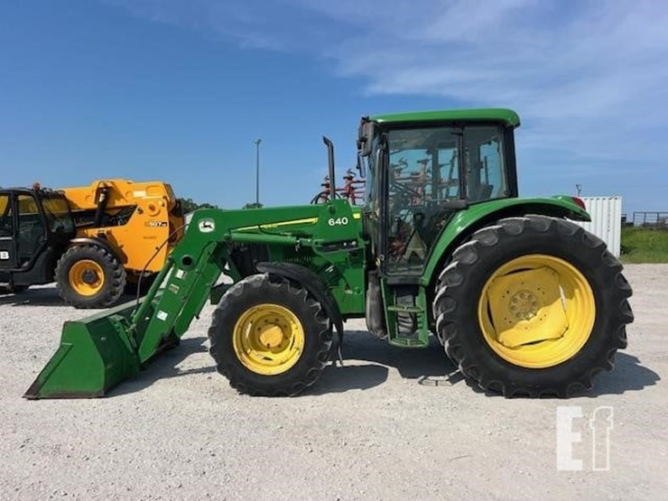 john-deere-6415-image-3