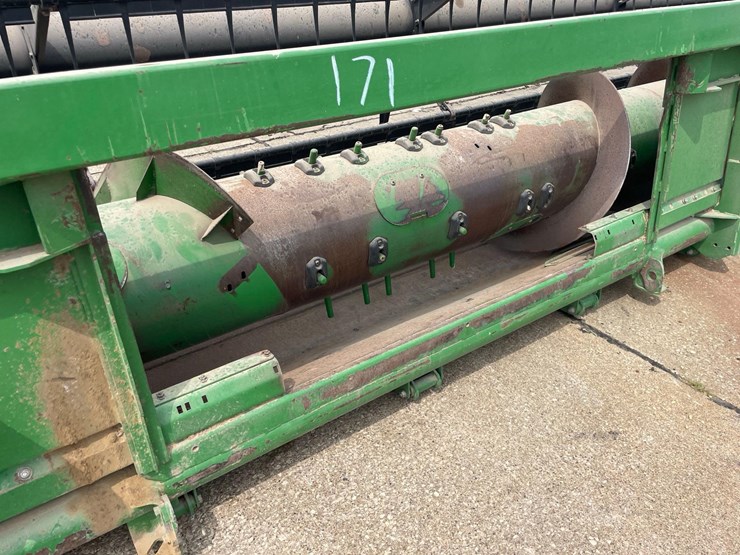 2011-john-deere-635f-image-30